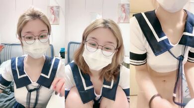 今年顶级女神！【泡泡泡00年】超高收费房，姨妈巾，都是血，都是血！颜值还不错 (2)